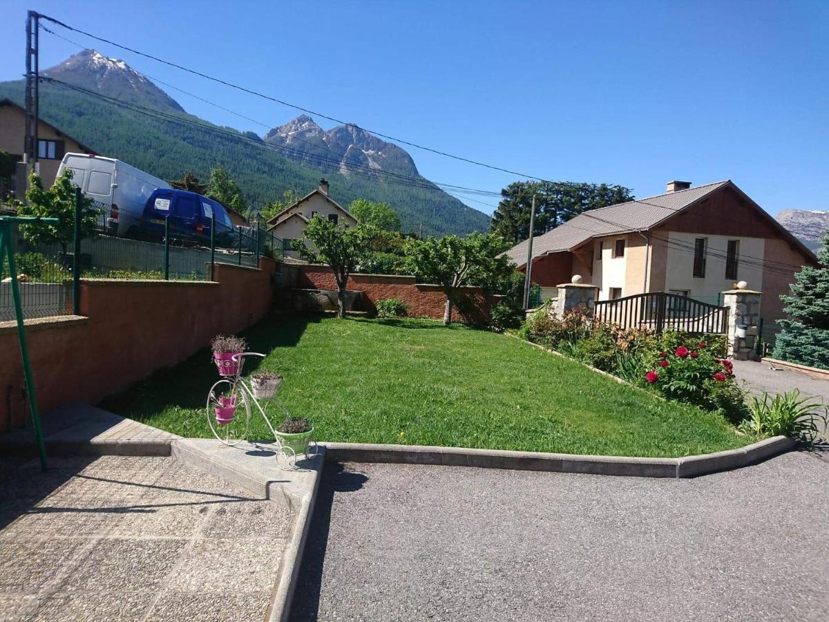 Maison Mitoyenne Avec Terrasse Villar-Saint-Pancrace Luaran gambar